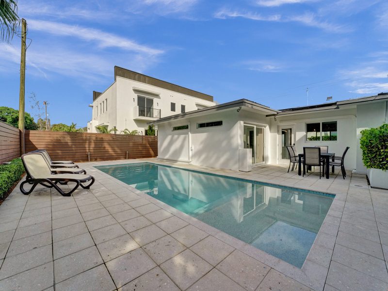 Exquisite Oasis: Luxe 3BR Home with Private Pool, Game Room and BBQ