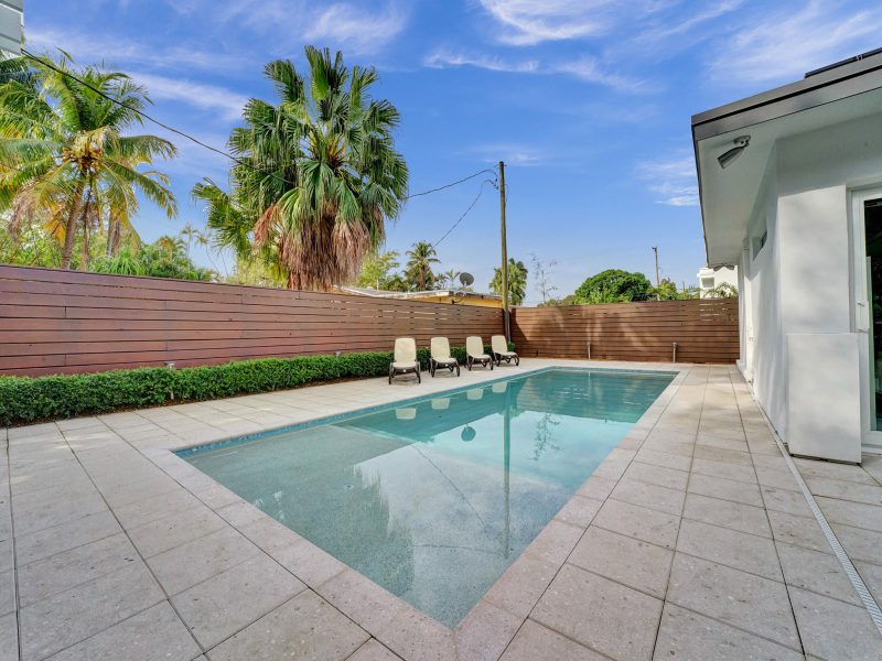 Exquisite Oasis: Luxe 3BR Home with Private Pool, Game Room and BBQ