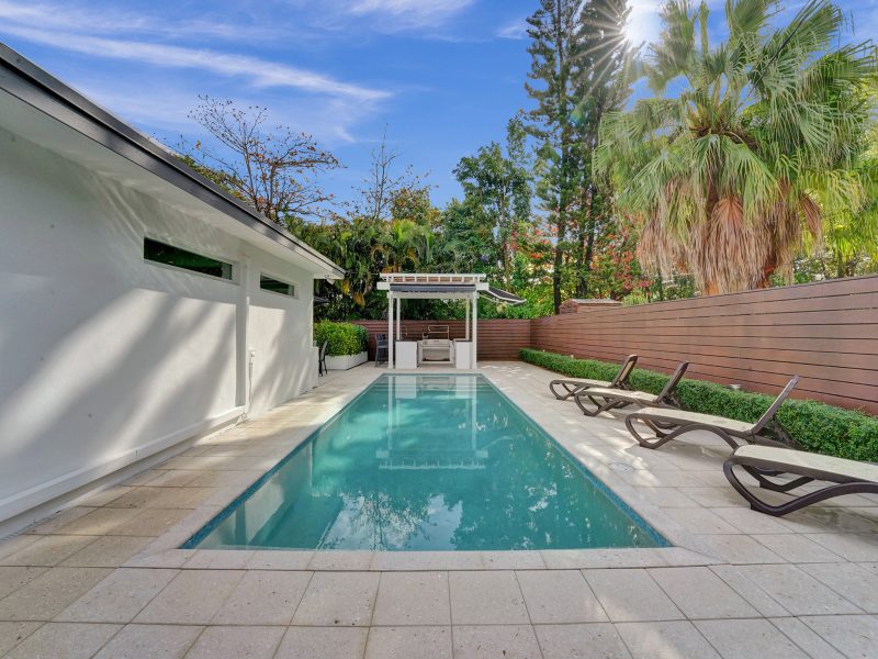 Exquisite Oasis: Luxe 3BR Home with Private Pool, Game Room and BBQ