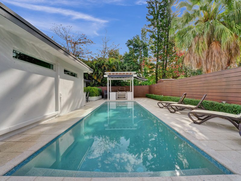 Exquisite Oasis: Luxe 3BR Home with Private Pool, Game Room and BBQ