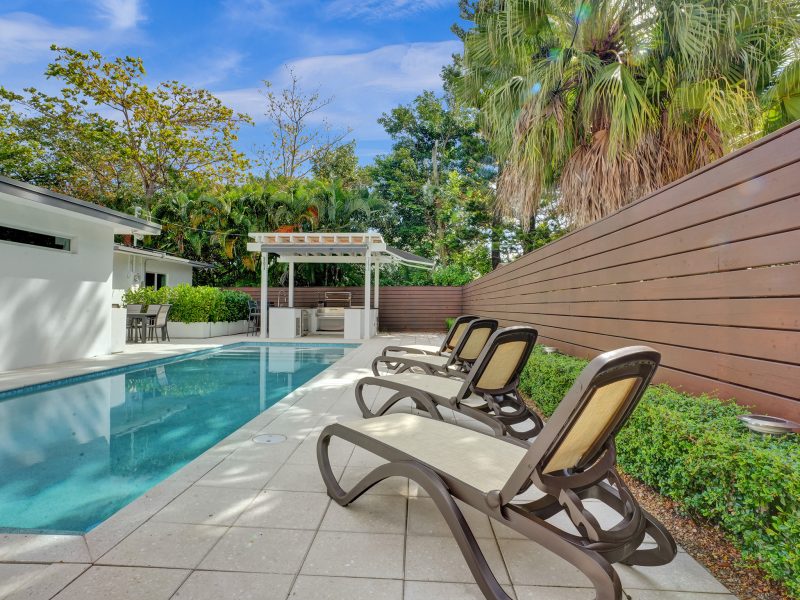 Exquisite Oasis: Luxe 3BR Home with Private Pool, Game Room and BBQ