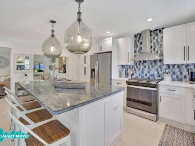 Nautica Blue Spacious 2 bed / 2 bath Walking Distance