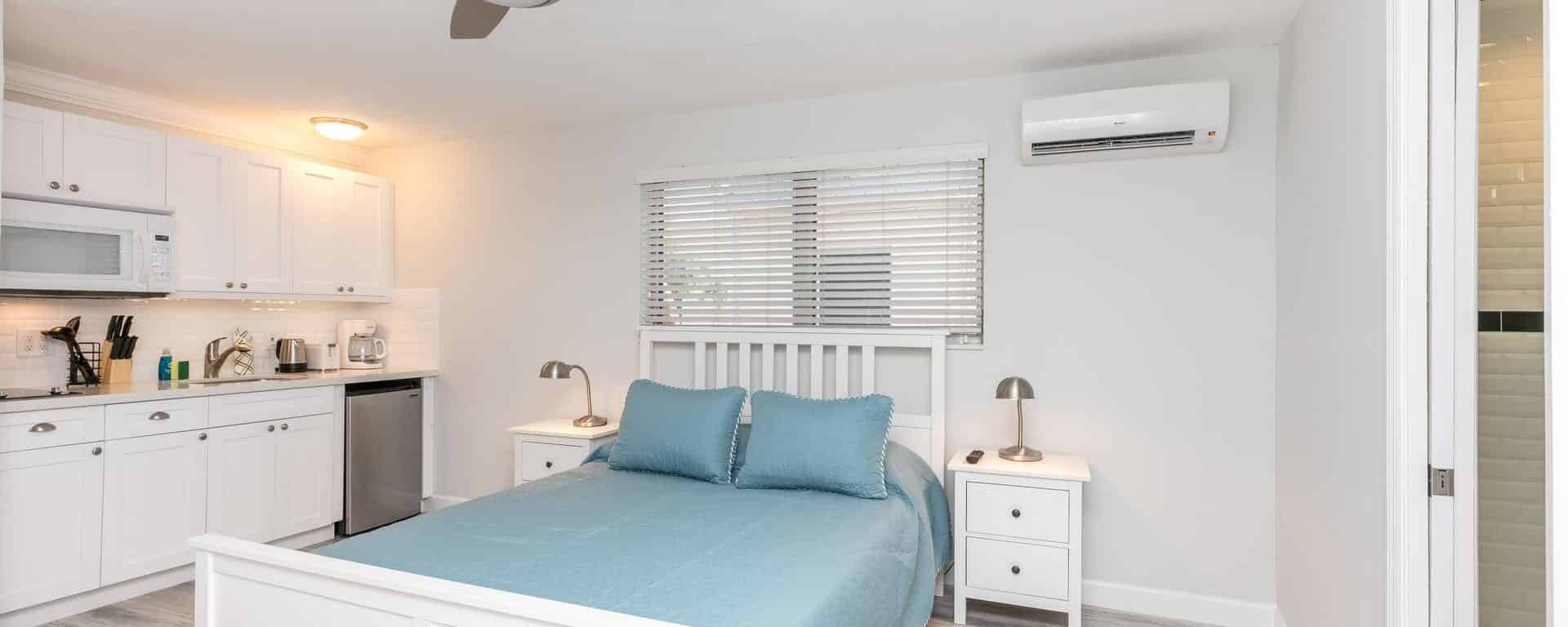 Seabatical - Newly Renovated Spacious Studio