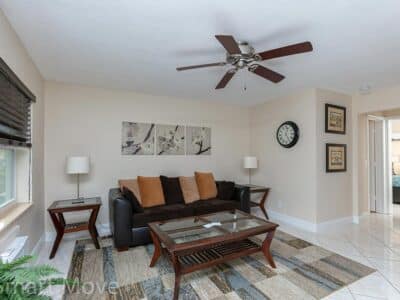 Four Palms - Spacious 1 bed / 1 bath Short-Term Duplex Apartment