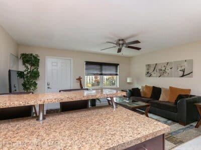 Four Palms - Spacious 1 bed / 1 bath Short-Term Duplex Apartment