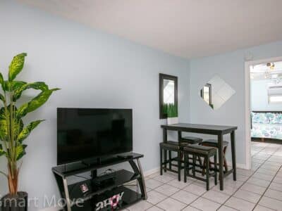 Two Palms - Popular 1 bed / 1 bath Short-Term Duplex Apartment
