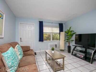Two Palms - Popular 1 bed / 1 bath Short-Term Duplex Apartment