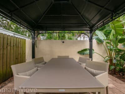 Four Palms - Spacious 1 bed / 1 bath Short-Term Duplex Apartment