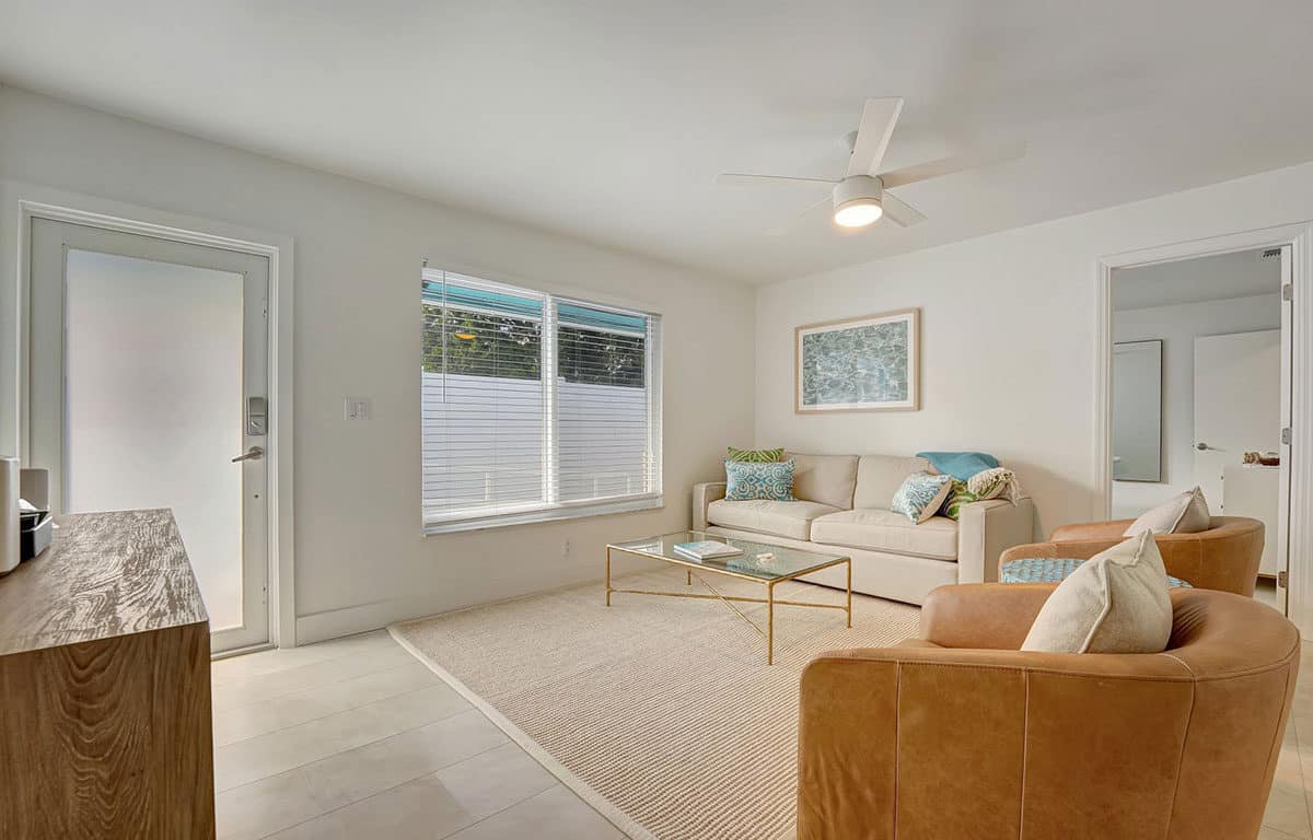 Sea Star - Popular Newly Renovated 2 bedroom / 1 bathroom Fort Lauderdale Apartment Escape