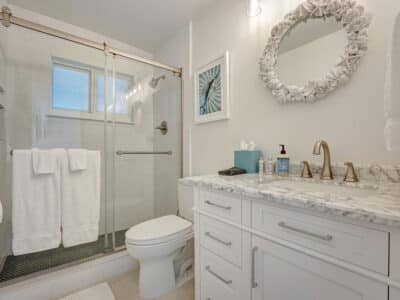 Sea Star - Newly Renovated Studio with Bathroom and Kitchenette Fort Lauderdale Retreat