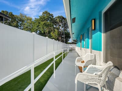 Sea Star - Newly Renovated Studio with Bathroom and Kitchenette Fort Lauderdale Retreat