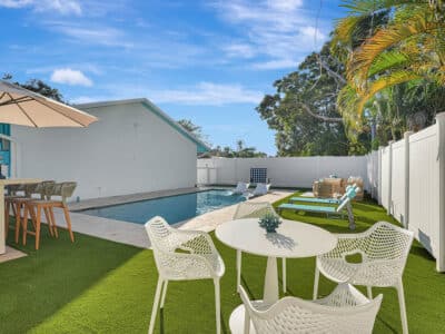 Sea Star - Newly Renovated Studio with Bathroom and Kitchenette Fort Lauderdale Retreat