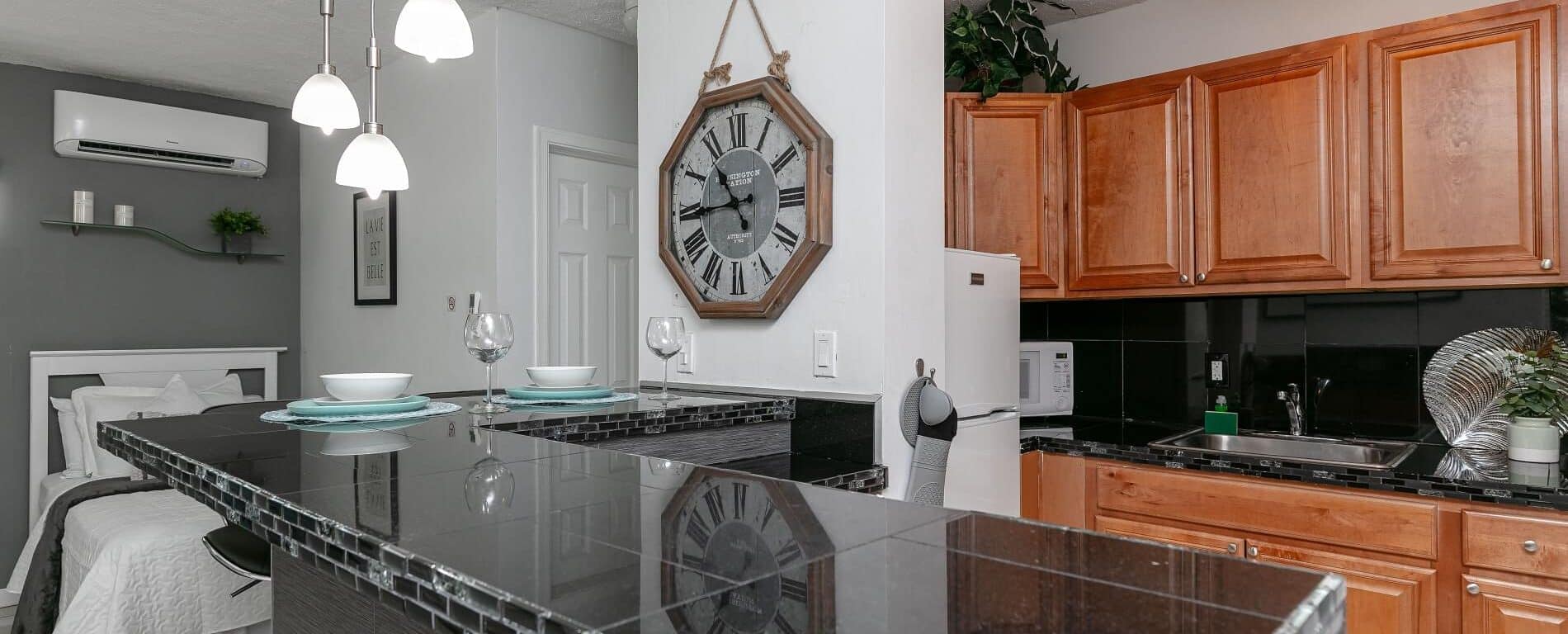 Northern View - Cozy 1 Bed / 1 Bath Downtown Retreat