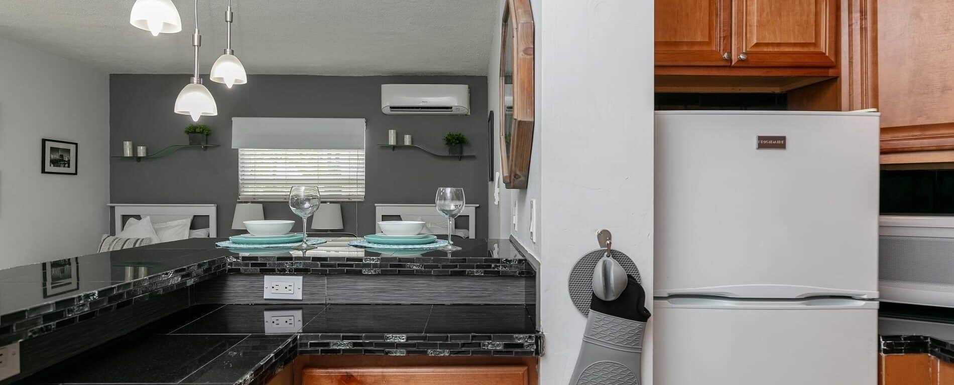 Northern View - Cozy 1 Bed / 1 Bath Downtown Retreat