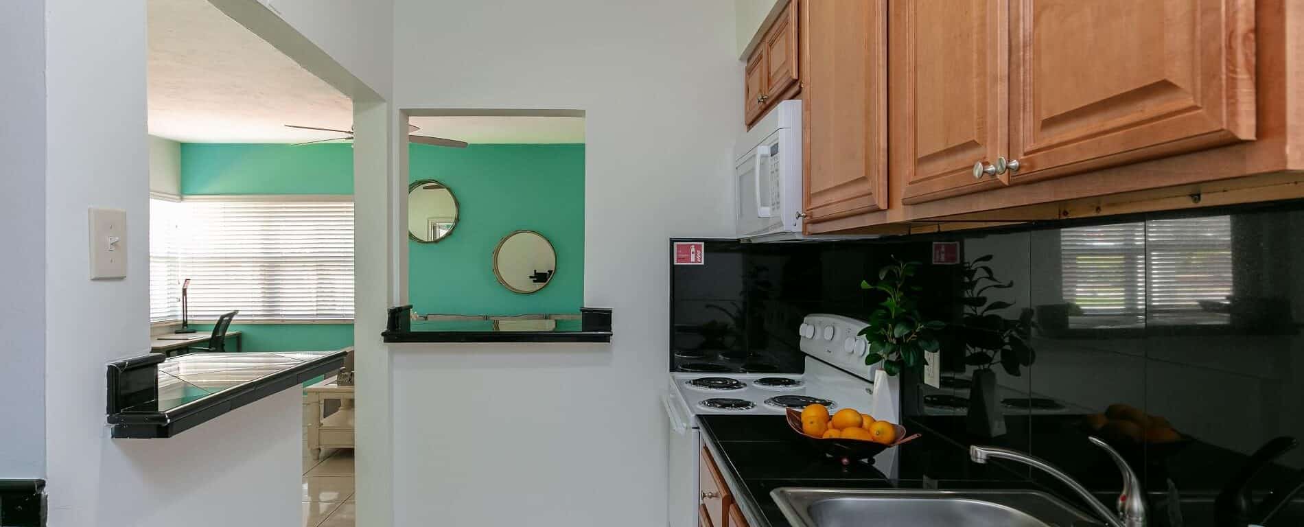 Central View - Cozy 1 Bed / 1 Bath Downtown Retreat