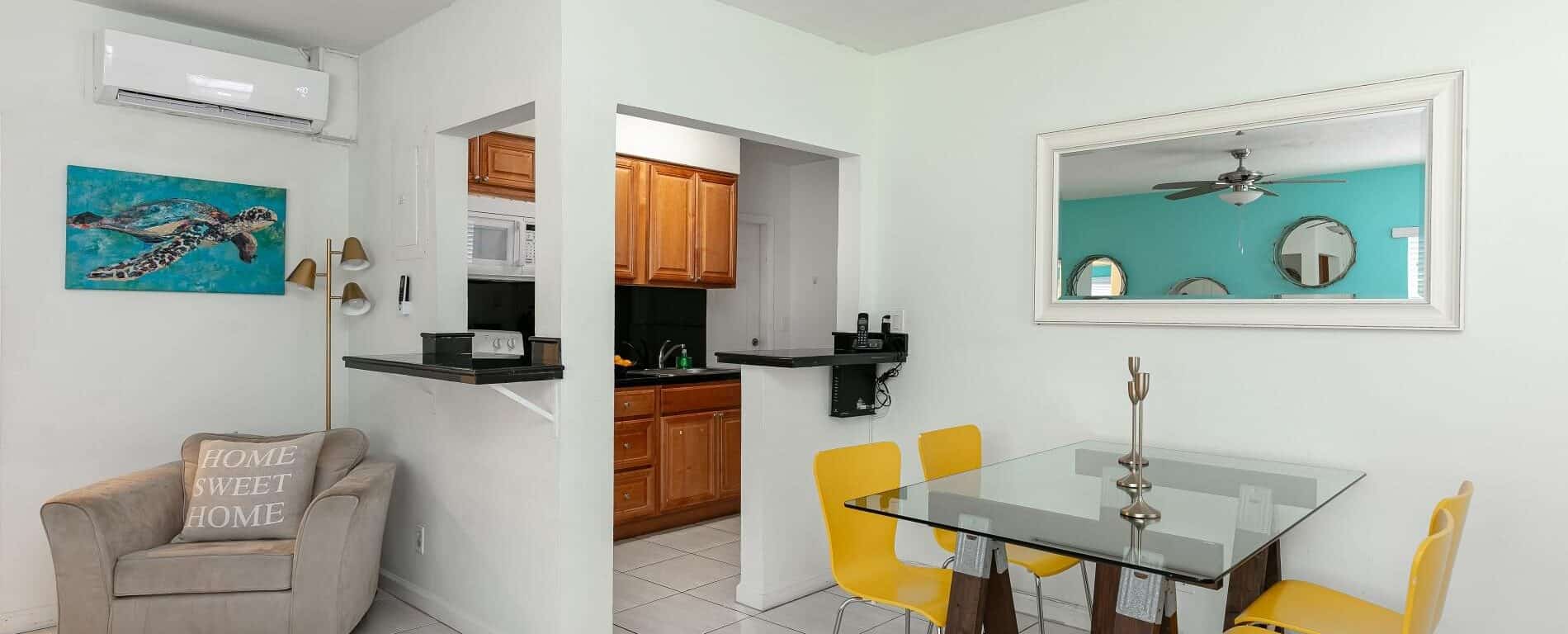 Central View - Cozy 1 Bed / 1 Bath Downtown Retreat