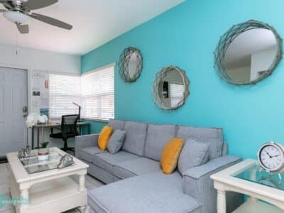 Central View - Cozy 1 Bed / 1 Bath Downtown Retreat