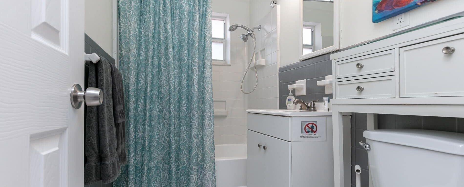 Southern View - Cozy 1 Bed / 1 Bath Downtown Retreat