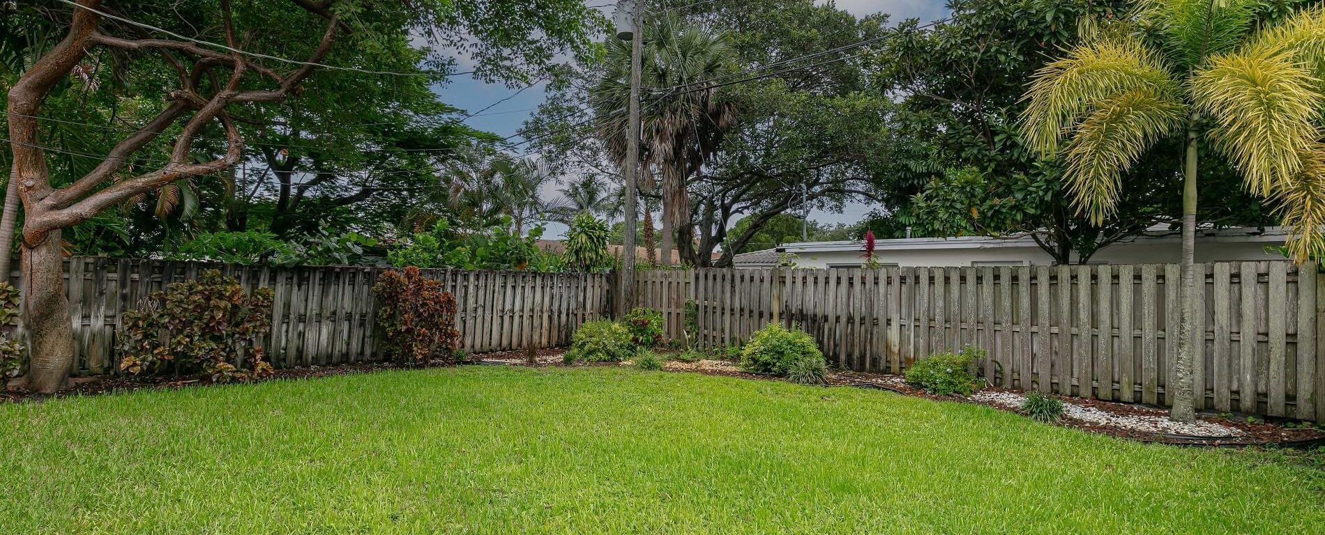 Southern View - Cozy 1 Bed / 1 Bath Downtown Retreat
