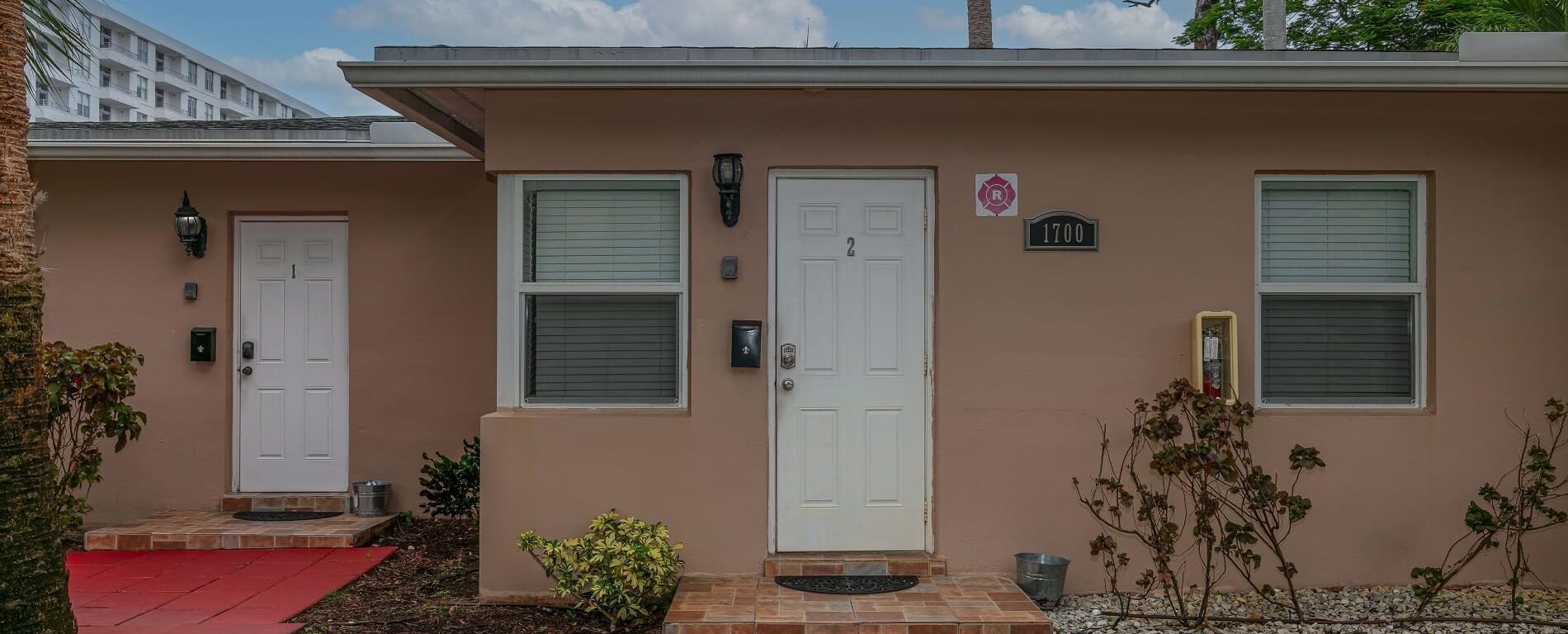 Southern View - Cozy 1 Bed / 1 Bath Downtown Retreat