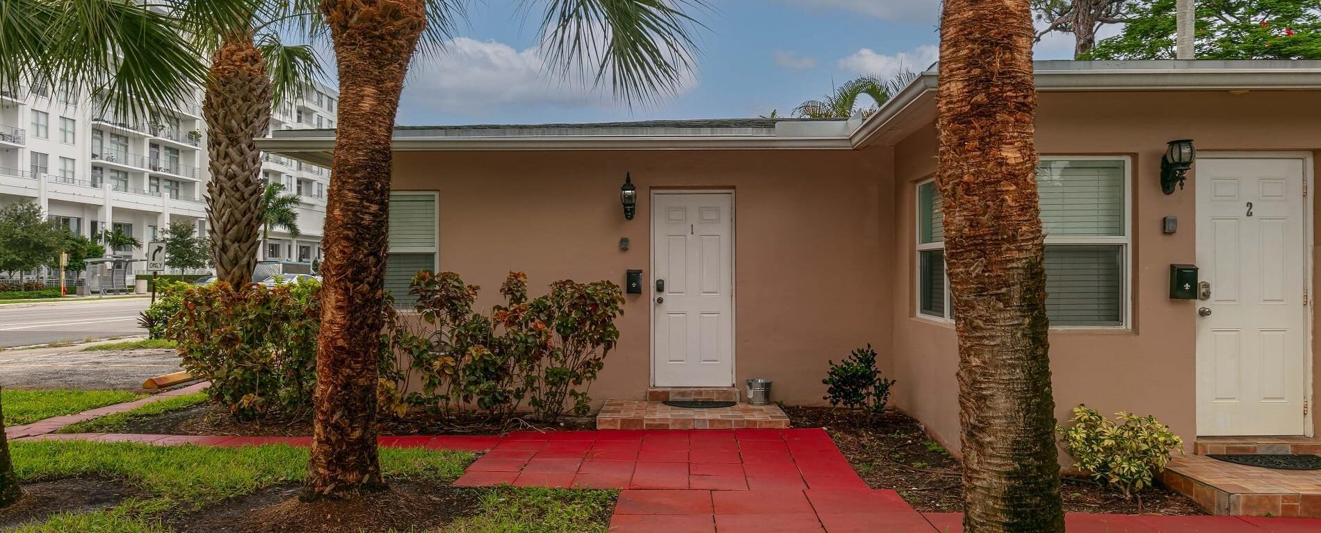 Southern View - Cozy 1 Bed / 1 Bath Downtown Retreat