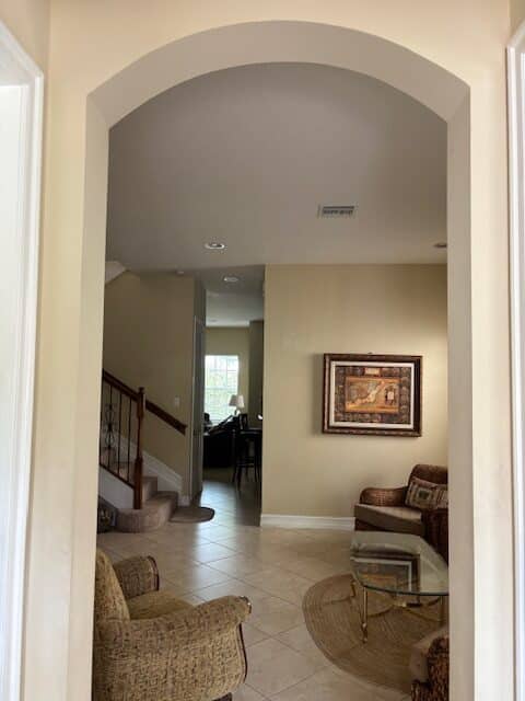 Fantasea - Spacious 4 bedroom / 2.5 bathrooms / Private Free-Standing House