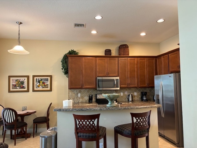 Fantasea - Spacious 4 bedroom / 2.5 bathrooms / Private Free-Standing House