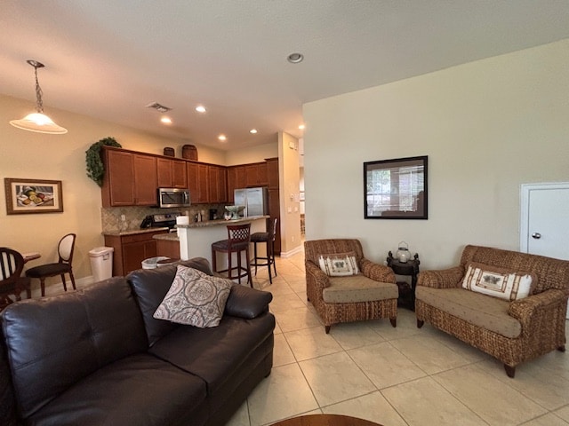 Fantasea - Spacious 4 bedroom / 2.5 bathrooms / Private Free-Standing House