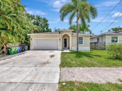 Marina Casa – Beautiful 4BR/2BA Fort Lauderdale Private Home Minutes from Marina & Airport
