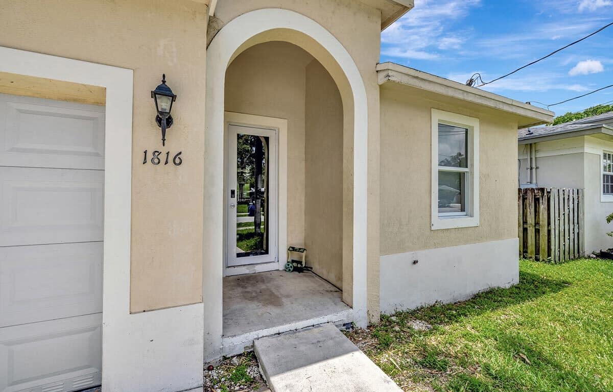 Marina Casa – Beautiful 4BR/2BA Fort Lauderdale Private Home Minutes from Marina & Airport