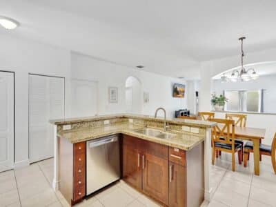 Marina Casa – Beautiful 4BR/2BA Fort Lauderdale Private Home Minutes from Marina & Airport