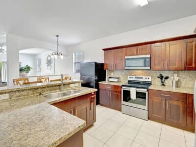 Marina Casa – Beautiful 4BR/2BA Fort Lauderdale Private Home Minutes from Marina & Airport