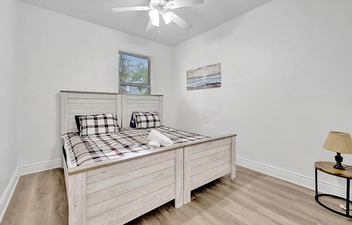 Marina Casa – Beautiful 4BR/2BA Fort Lauderdale Private Home Minutes from Marina & Airport