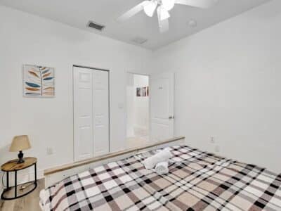 Marina Casa – Beautiful 4BR/2BA Fort Lauderdale Private Home Minutes from Marina & Airport