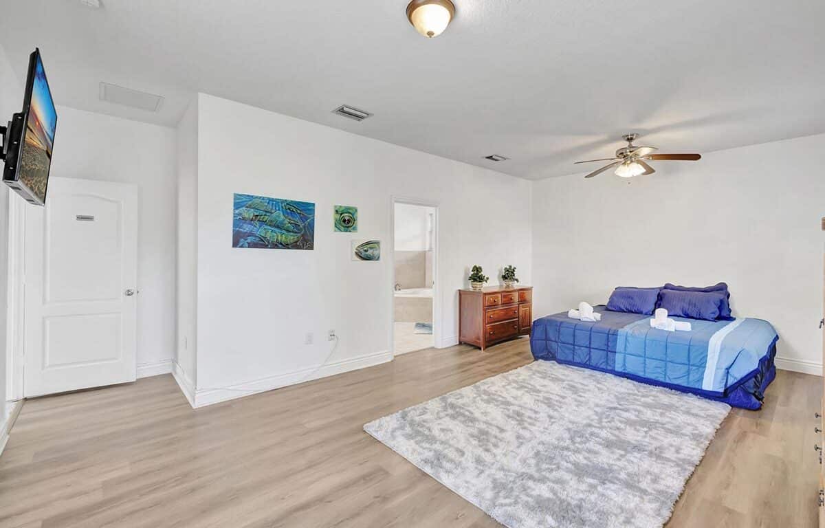 Marina Casa – Beautiful 4BR/2BA Fort Lauderdale Private Home Minutes from Marina & Airport
