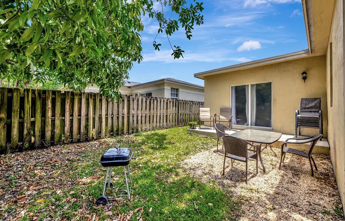 Marina Casa – Beautiful 4BR/2BA Fort Lauderdale Private Home Minutes from Marina & Airport