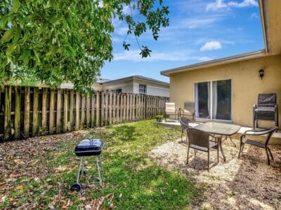 Marina Casa – Beautiful 4BR/2BA Fort Lauderdale Private Home Minutes from Marina & Airport