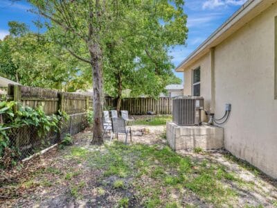 Marina Casa – Beautiful 4BR/2BA Fort Lauderdale Private Home Minutes from Marina & Airport