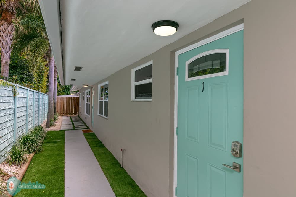 Welcome to Laudy – Stylish 5BR/3BA Fort Lauderdale Private Home Retreat