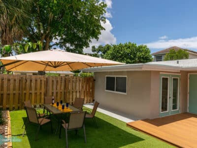 Welcome to Laudy – Stylish 5BR/3BA Fort Lauderdale Private Home Retreat