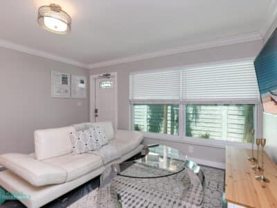 Welcome to Laudy – Stylish 5BR/3BA Fort Lauderdale Private Home Retreat