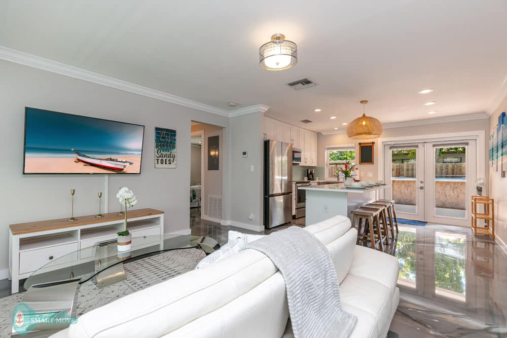 Welcome to Laudy – Stylish 5BR/3BA Fort Lauderdale Private Home Retreat