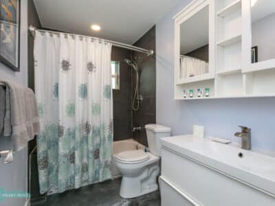 Welcome to Laudy – Stylish 5BR/3BA Fort Lauderdale Private Home Retreat