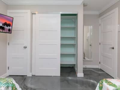 Welcome to Laudy – Stylish 5BR/3BA Fort Lauderdale Private Home Retreat