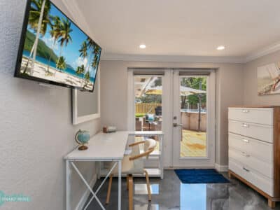 Welcome to Laudy – Stylish 5BR/3BA Fort Lauderdale Private Home Retreat