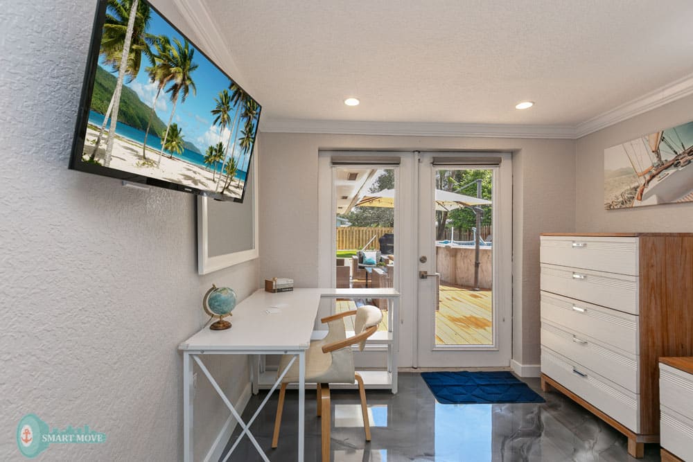 Welcome to Laudy – Stylish 5BR/3BA Fort Lauderdale Private Home Retreat