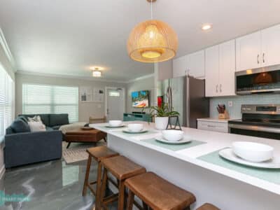 Welcome to Laudy – Stylish 5BR/3BA Fort Lauderdale Private Home Retreat