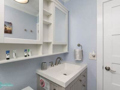 Welcome to Laudy – Stylish 5BR/3BA Fort Lauderdale Private Home Retreat