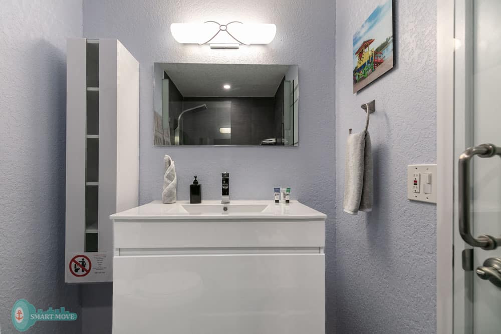 Welcome to Laudy – Stylish 5BR/3BA Fort Lauderdale Private Home Retreat