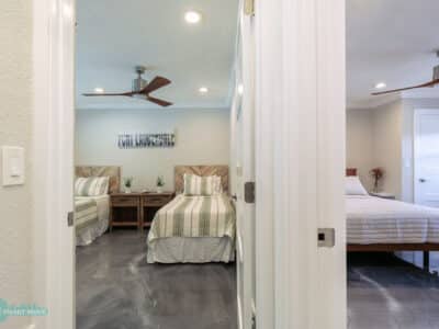 Welcome to Laudy – Stylish 5BR/3BA Fort Lauderdale Private Home Retreat